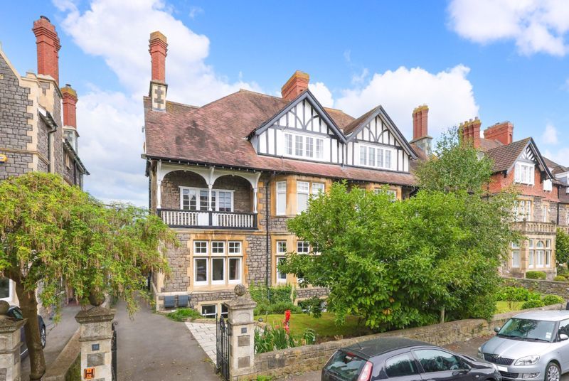 Property photo 1 of 17 External