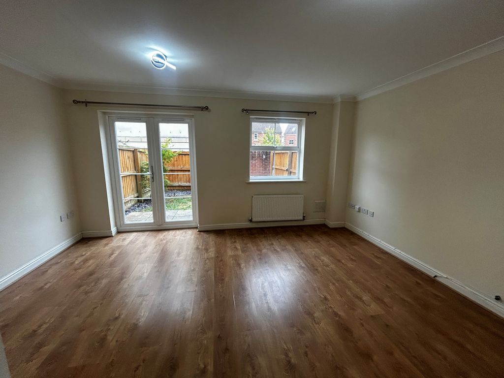Property photo 3 of 9 View