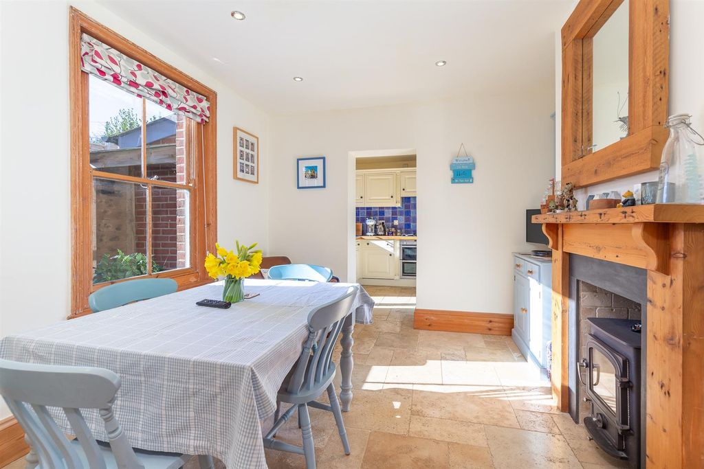 Property photo 2 of 24 21.Jpg