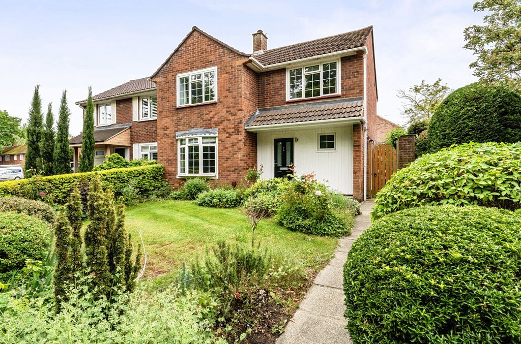 Property photo 1 of 17 1463722-16-6A0c7B...