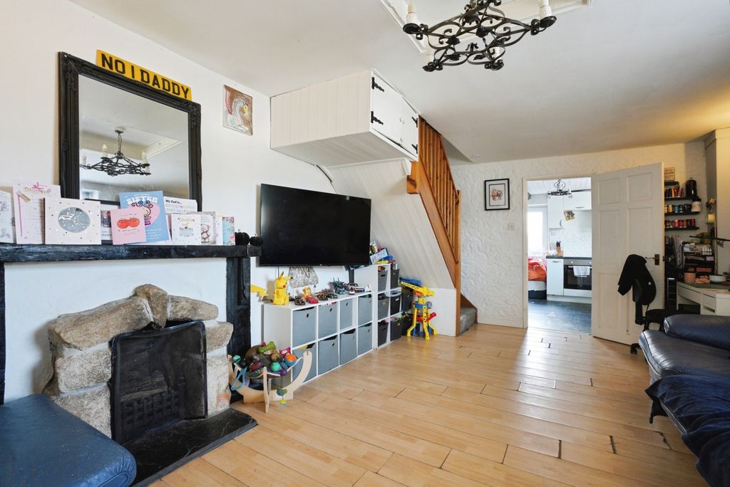 Property photo 3 of 20 Pbox-Img.Jpg