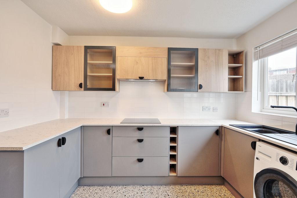 Property photo 3 of 17 7