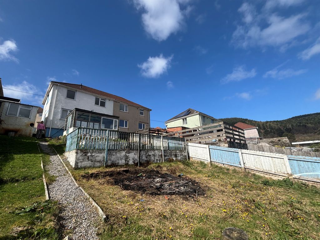 Property photo 3 of 23