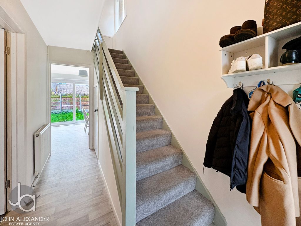 Property photo 2 of 14 20251227_102130761_0.0