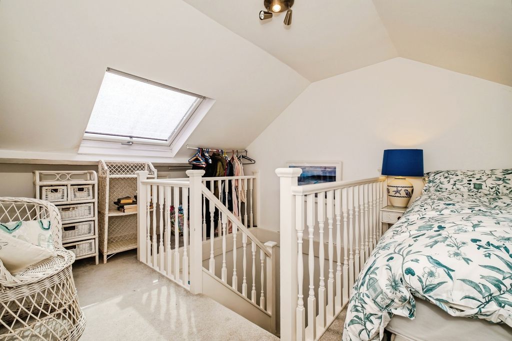 Property photo 3 of 20 Pbox-Img.Jpg