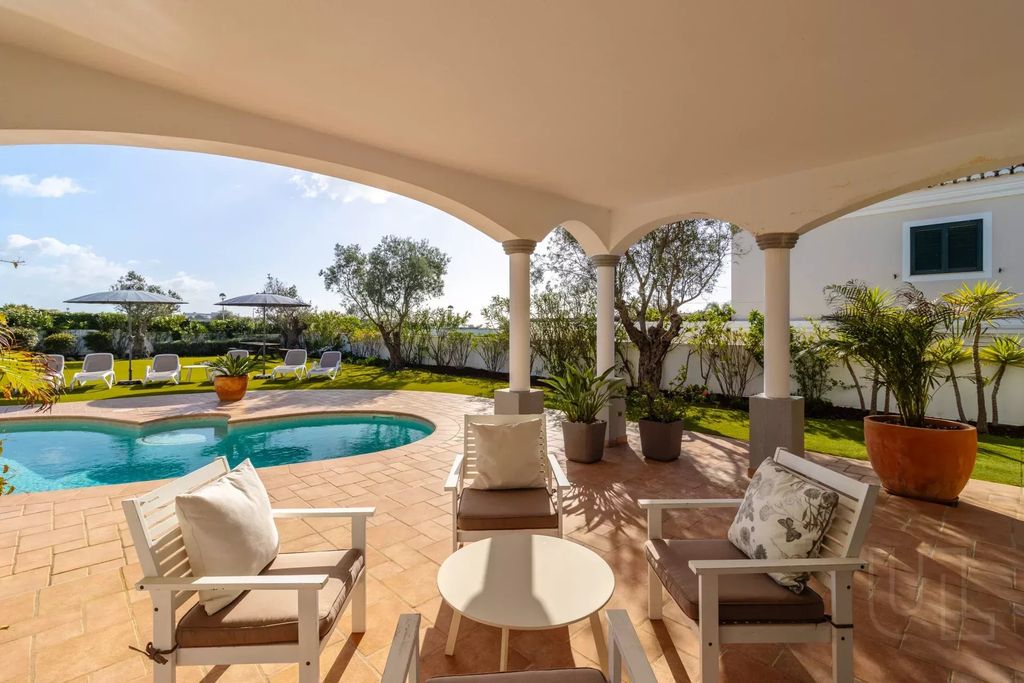 Property photo 3 of 48