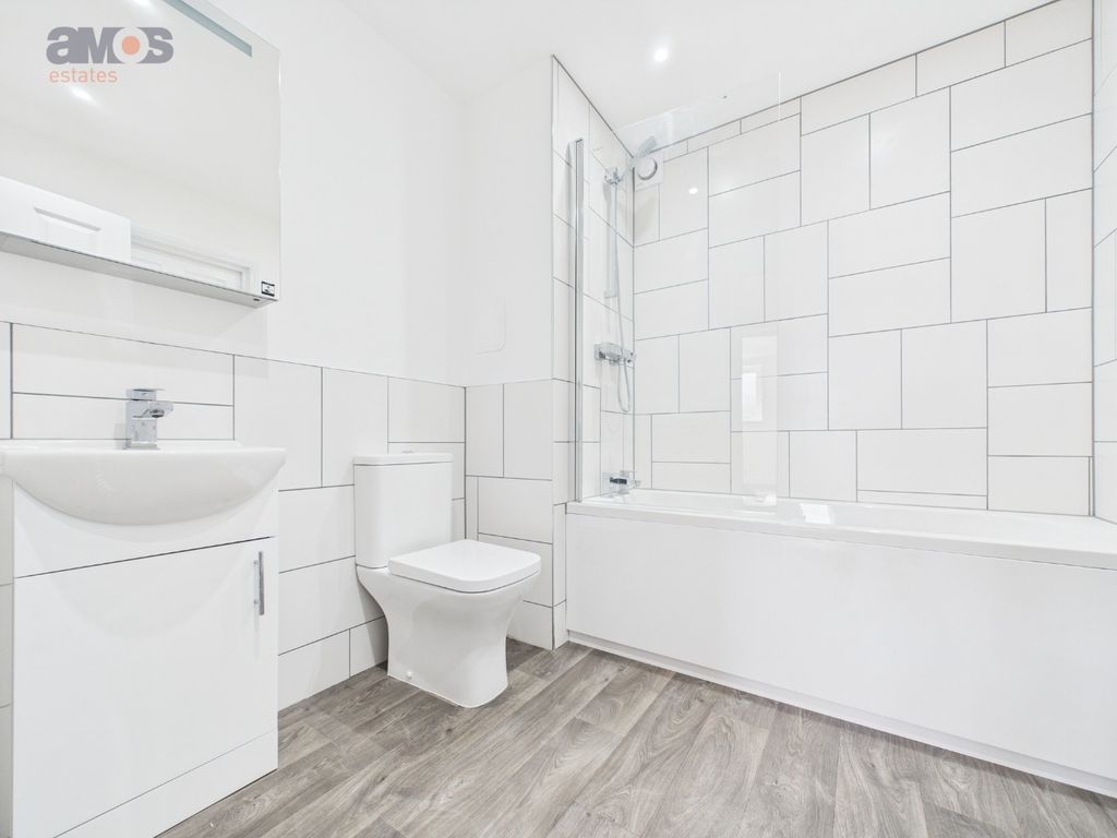 Property photo 3 of 9 4031814