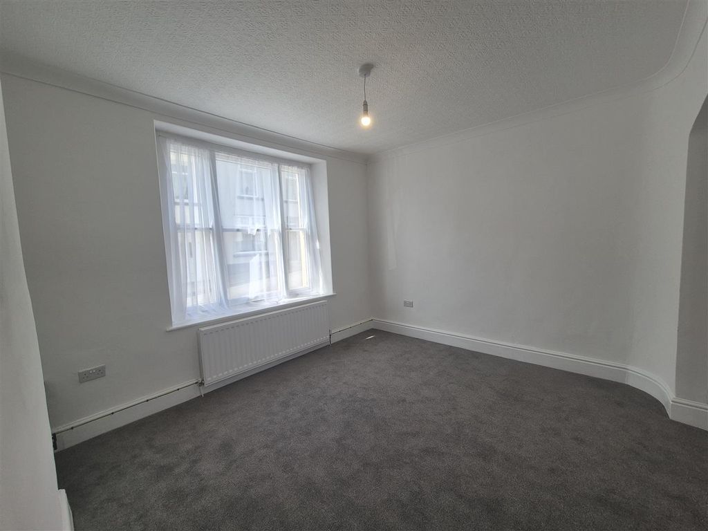Property photo 2 of 19 1000355362.Jpg