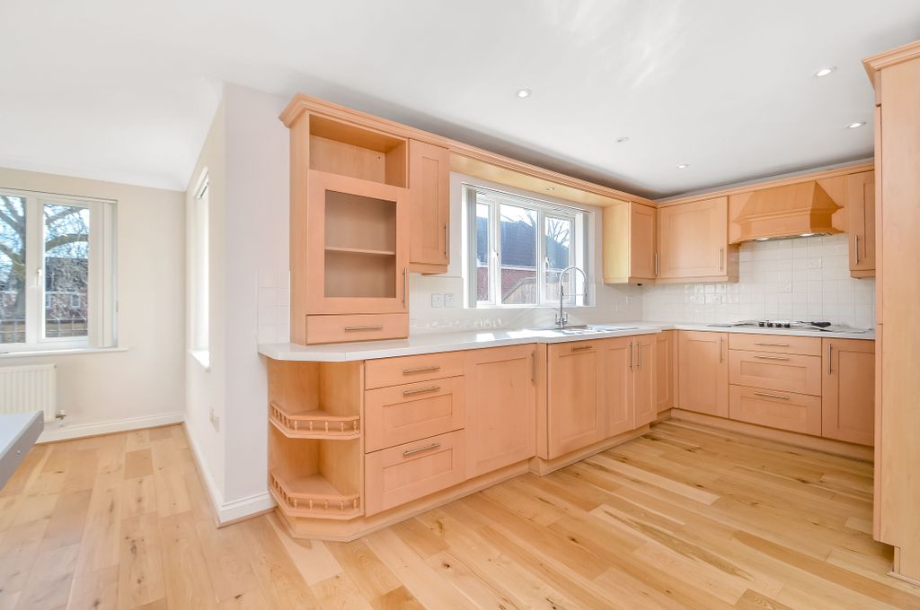Property photo 3 of 15