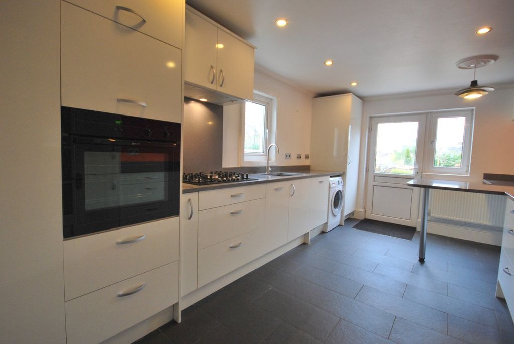 Property photo 3 of 12 Gallery