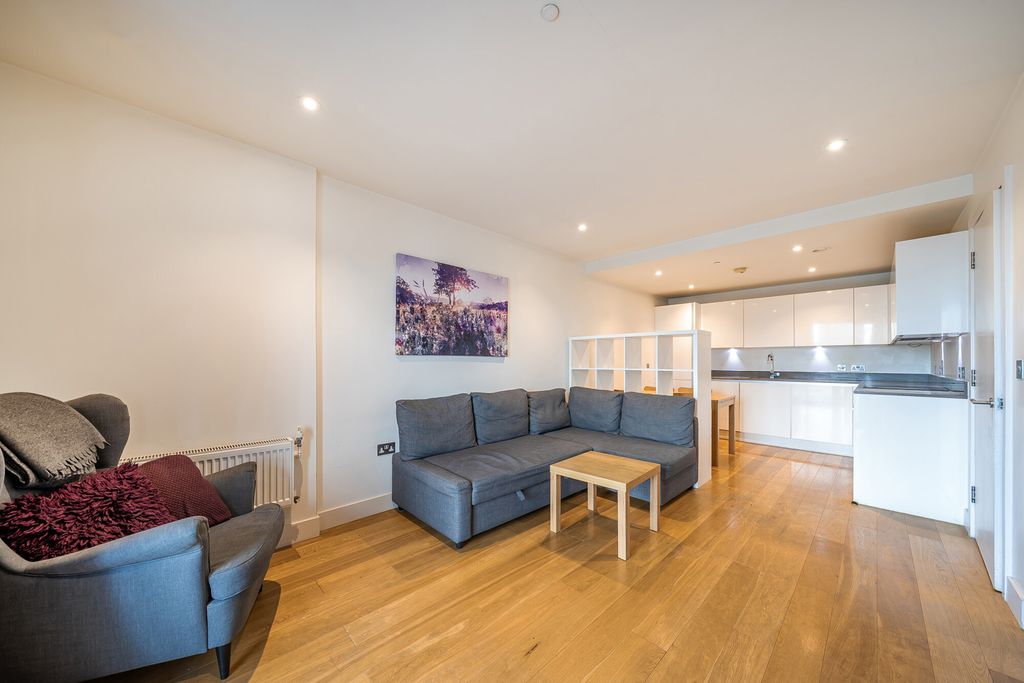 Property photo 2 of 16 Reception Room