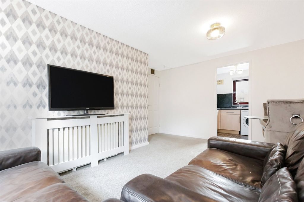 Property photo 2 of 12 Picture No. 21