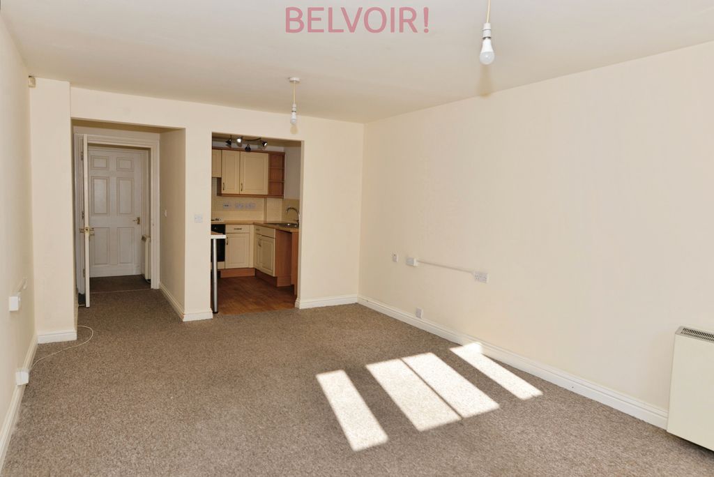 Property photo 3 of 11