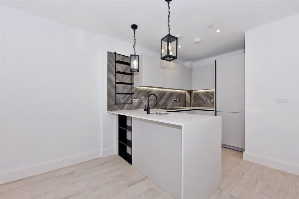 Property photo 3 of 21 Reception Room