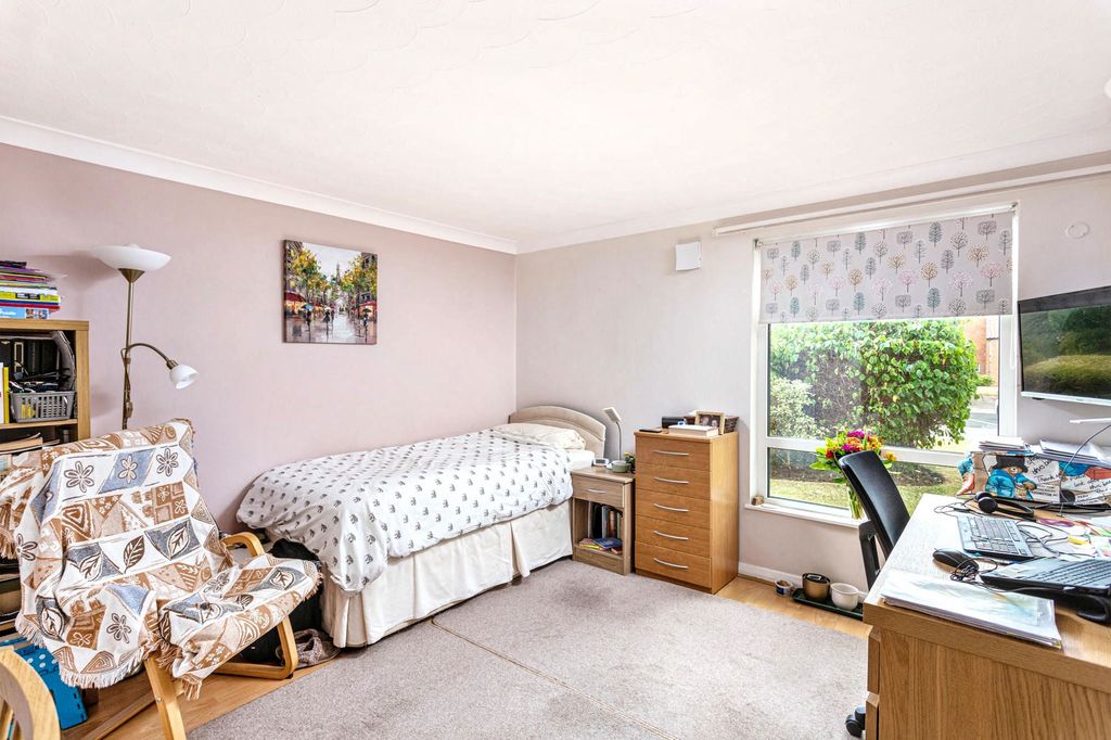 Property photo 3 of 12