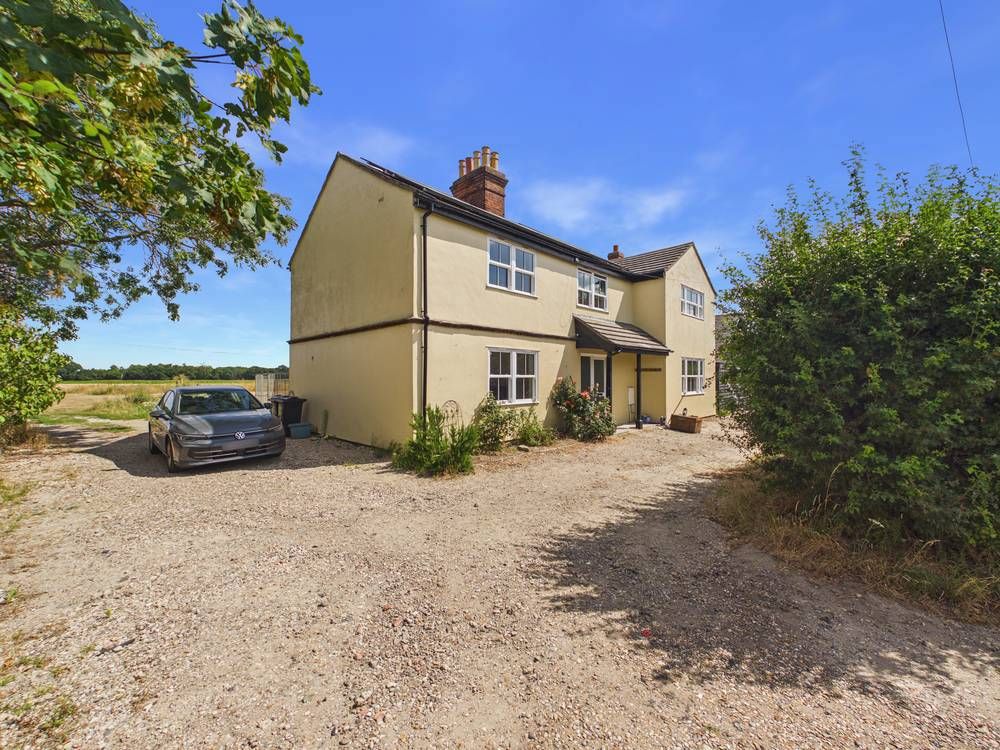 Property photo 1 of 19 Giraffe360-Still021