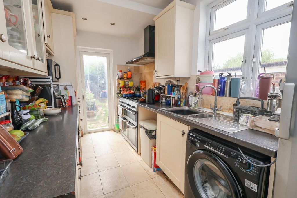 Property photo 3 of 13