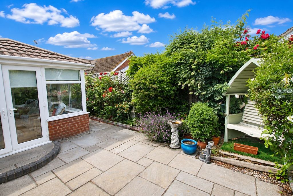 Property photo 3 of 18 Colchester Road 41A - Garden 2