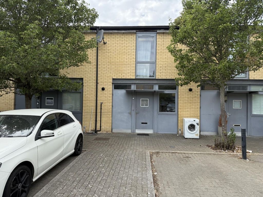 Property photo 1 of 6