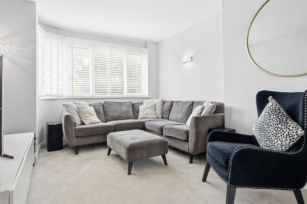 Property photo 2 of 21 Picture No. 28