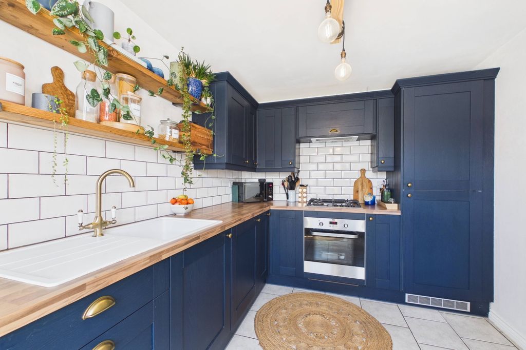 Property photo 3 of 24 Ewemove Spalding - Danube Square - Kitchen
