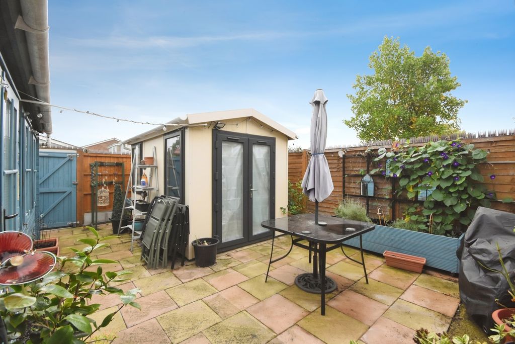 Property photo 3 of 16 Pbox-Img.Jpg