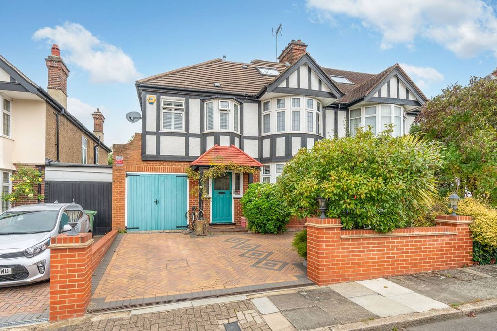 Property photo 1 of 29