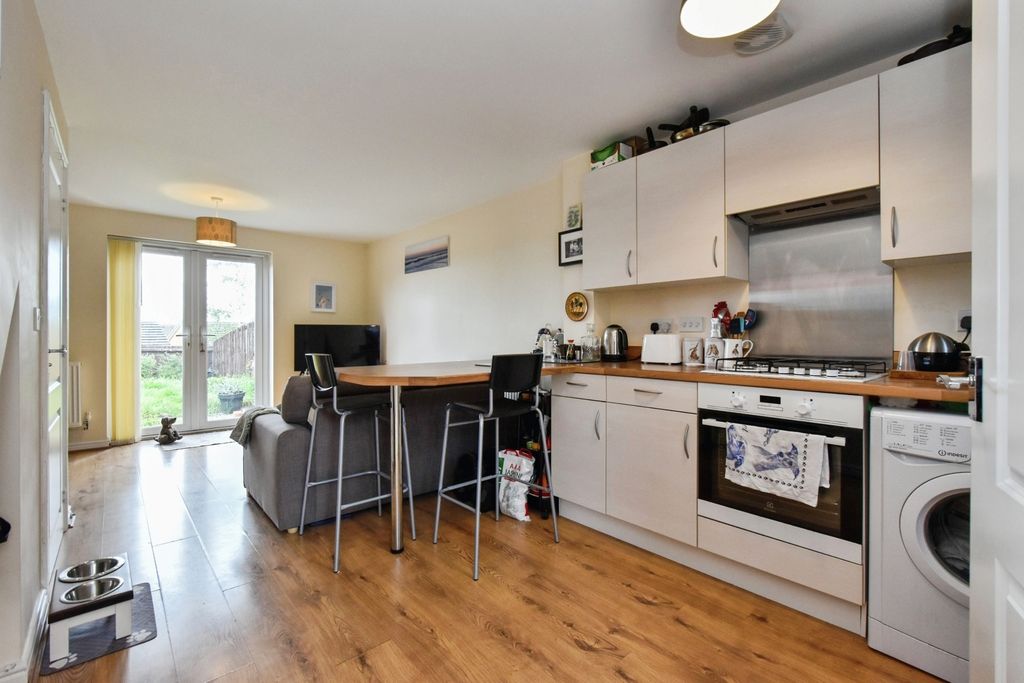 Property photo 2 of 17 Photo