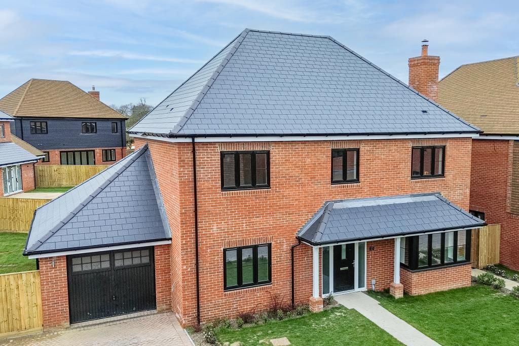 Property photo 1 of 13 External View