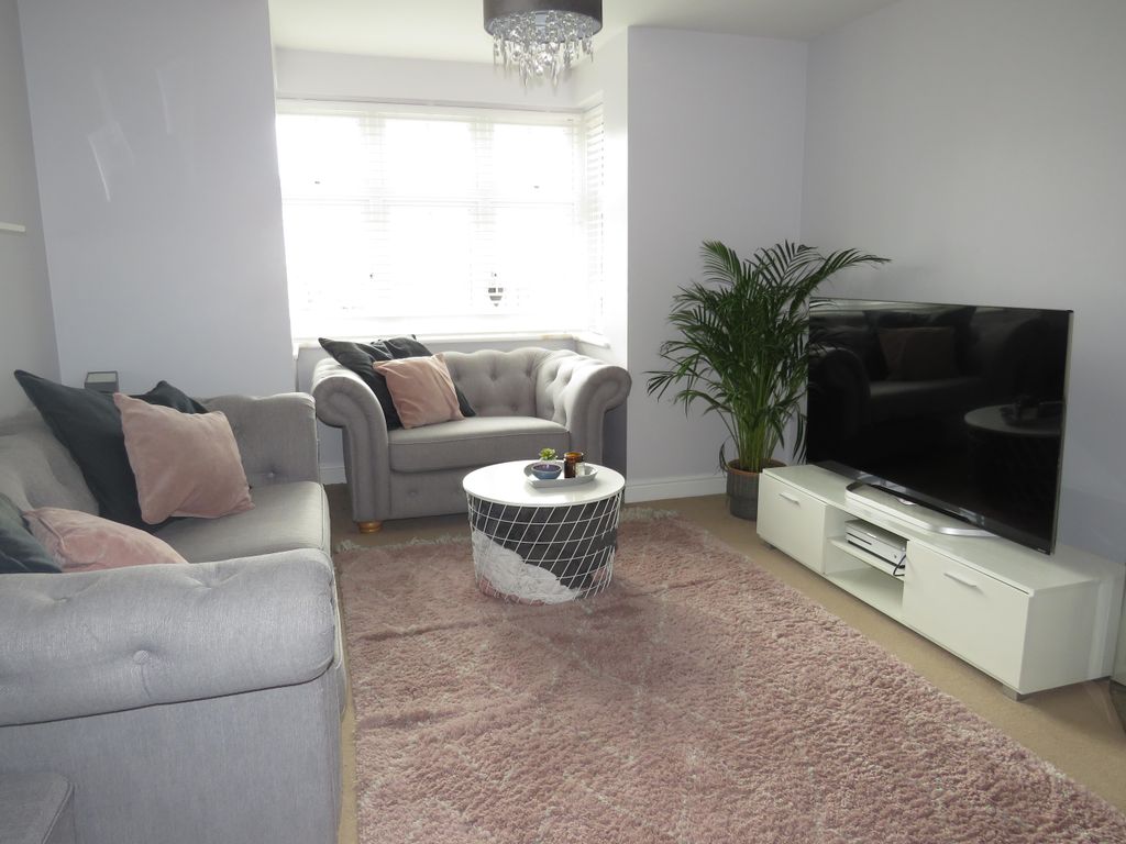 Property photo 2 of 8 Living Room