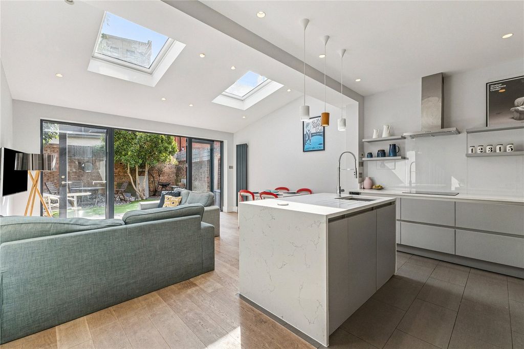 Property photo 1 of 12 Picture No. 27
