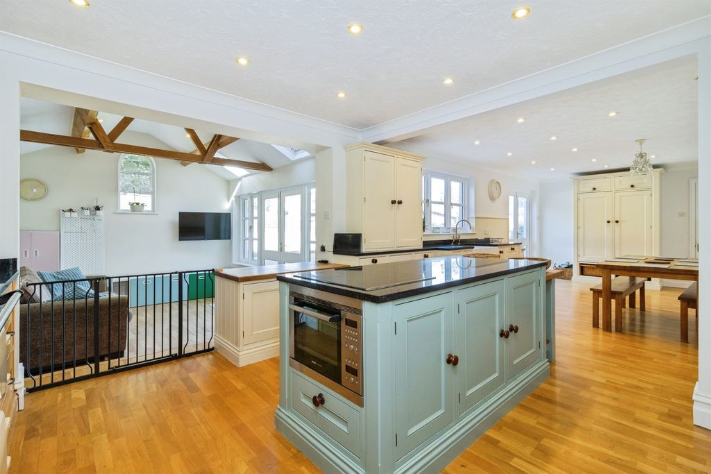 Additional image 5 of 4 bed detached house for saleSouth Road, Newton Abbot TQ12