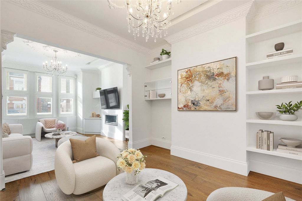 Property photo 3 of 10 Reception