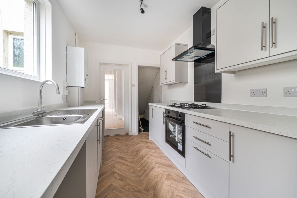 Property photo 2 of 20 1431896-7-69c16889A6Be7