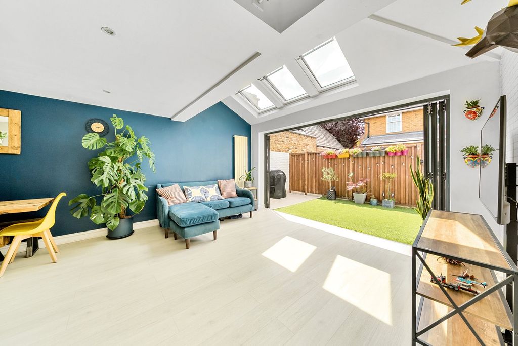 Property photo 2 of 17 Picture No. 07