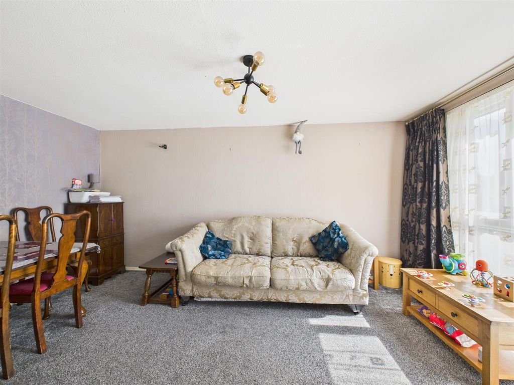 Property photo 3 of 13 Cam02885G0-Pr0359-Still001.Jpg