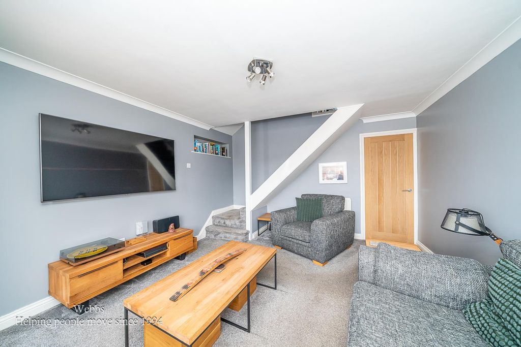 Property photo 3 of 26 Webbs-7.Jpg