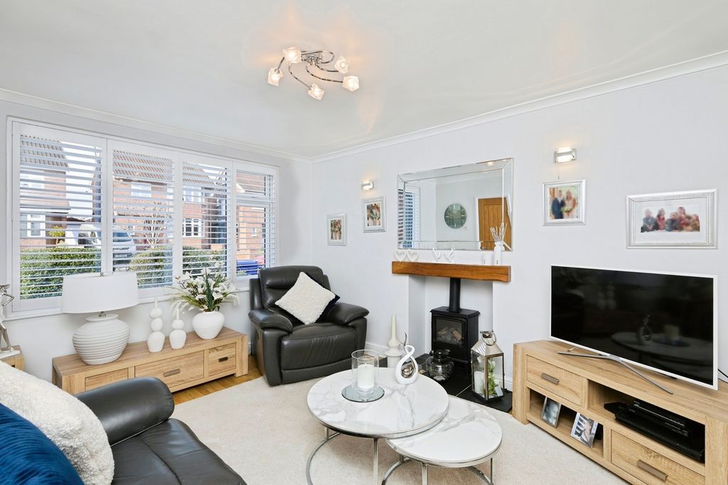 Property photo 2 of 20 Pbox-Img.Jpg