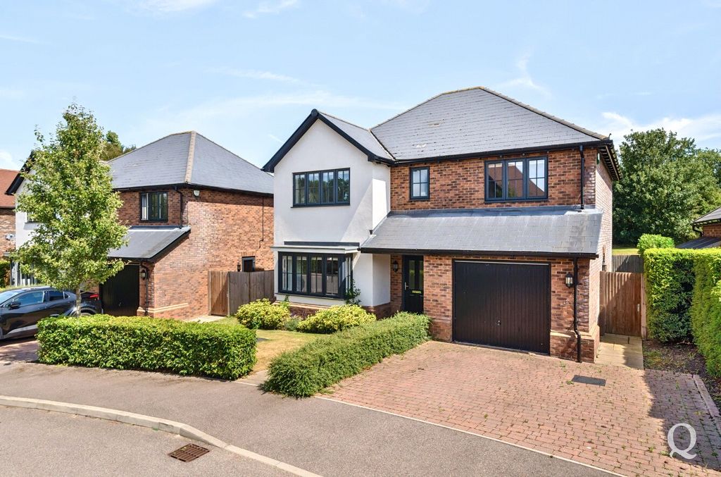 Property photo 1 of 24 Picture No. 01