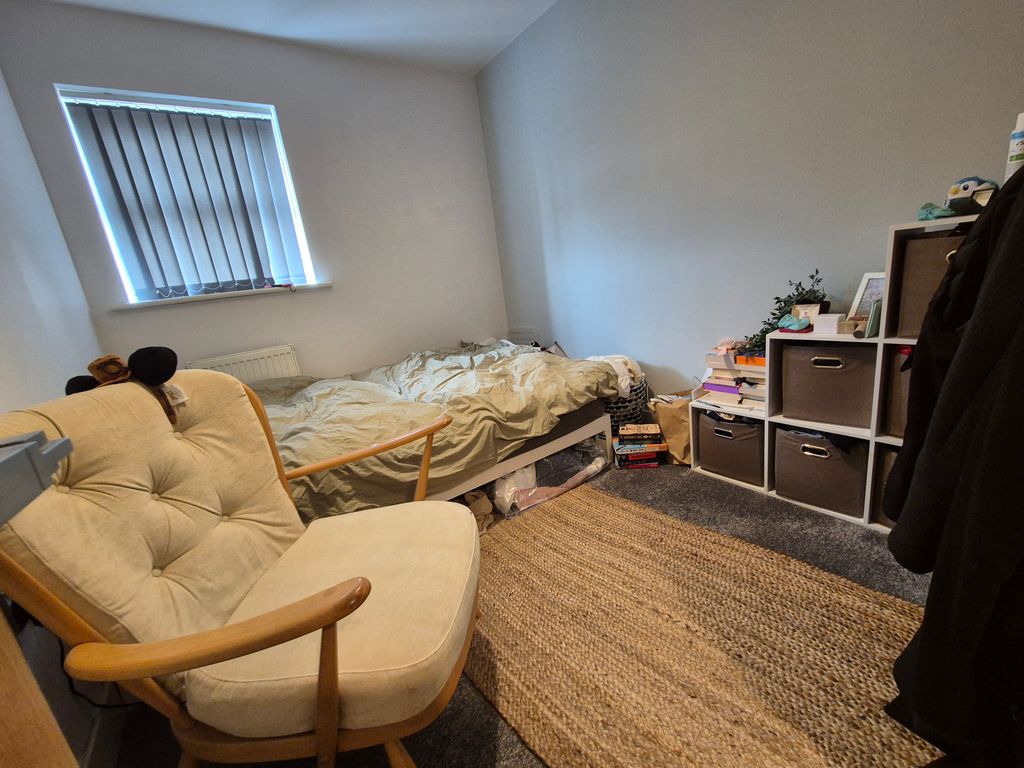 Additional image 11 of 2 bed flat for saleSwan Street, Petersfield GU32