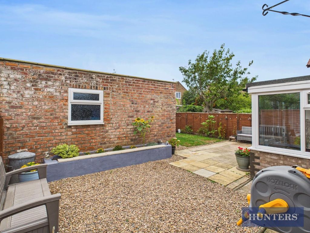 Property photo 3 of 18 Garden