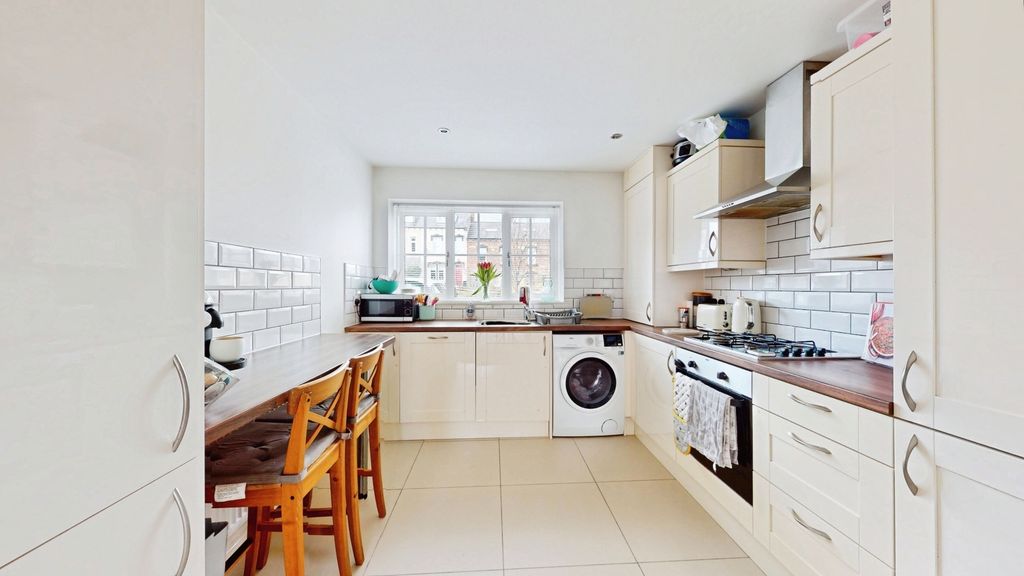Property photo 2 of 12 Pbox-Img.Jpg