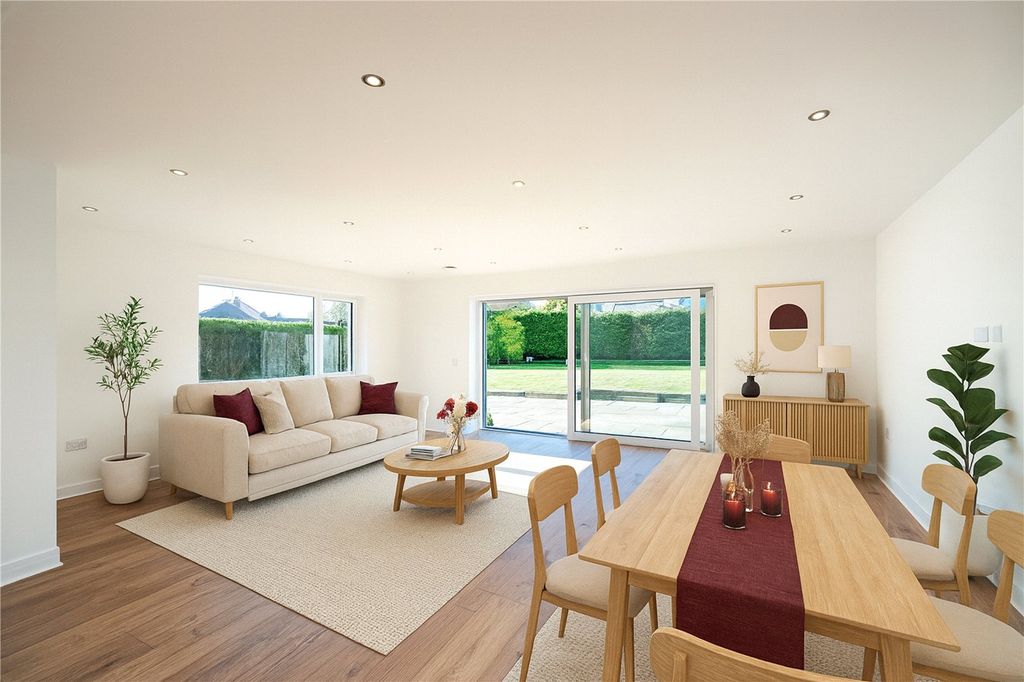 Property photo 2 of 22 Fmaily Room