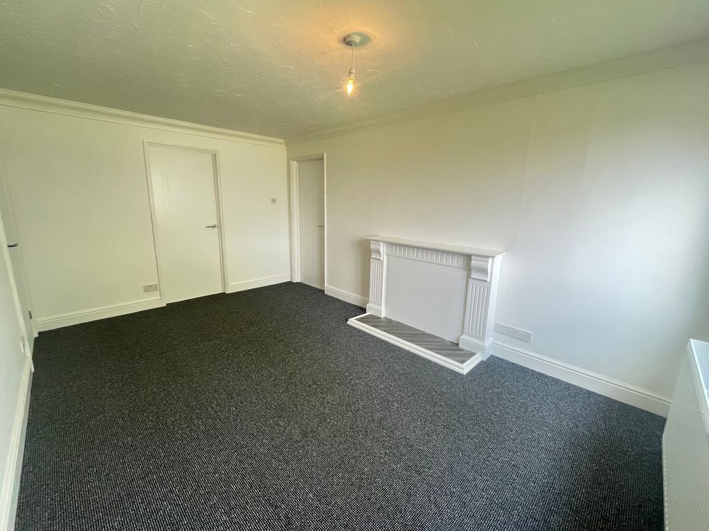 Property photo 3 of 8 Living Room