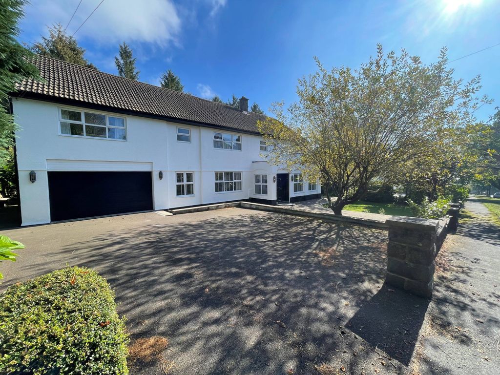 Property photo 2 of 32