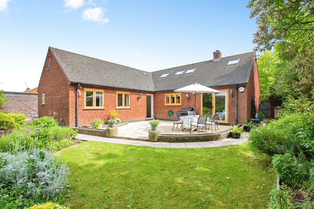Property photo 3 of 43 8B811682-Mw26-106