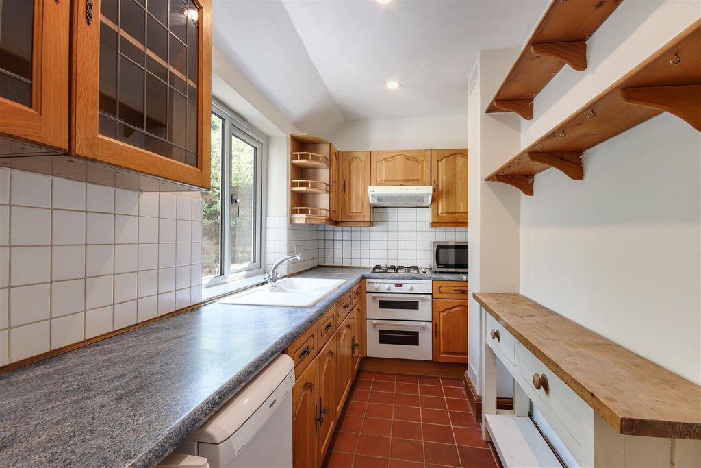 Property photo 2 of 16 Kitchen