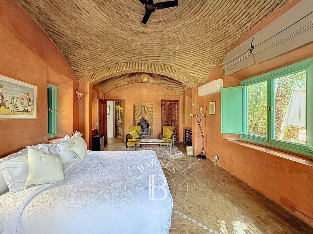 Property photo 1 of 28