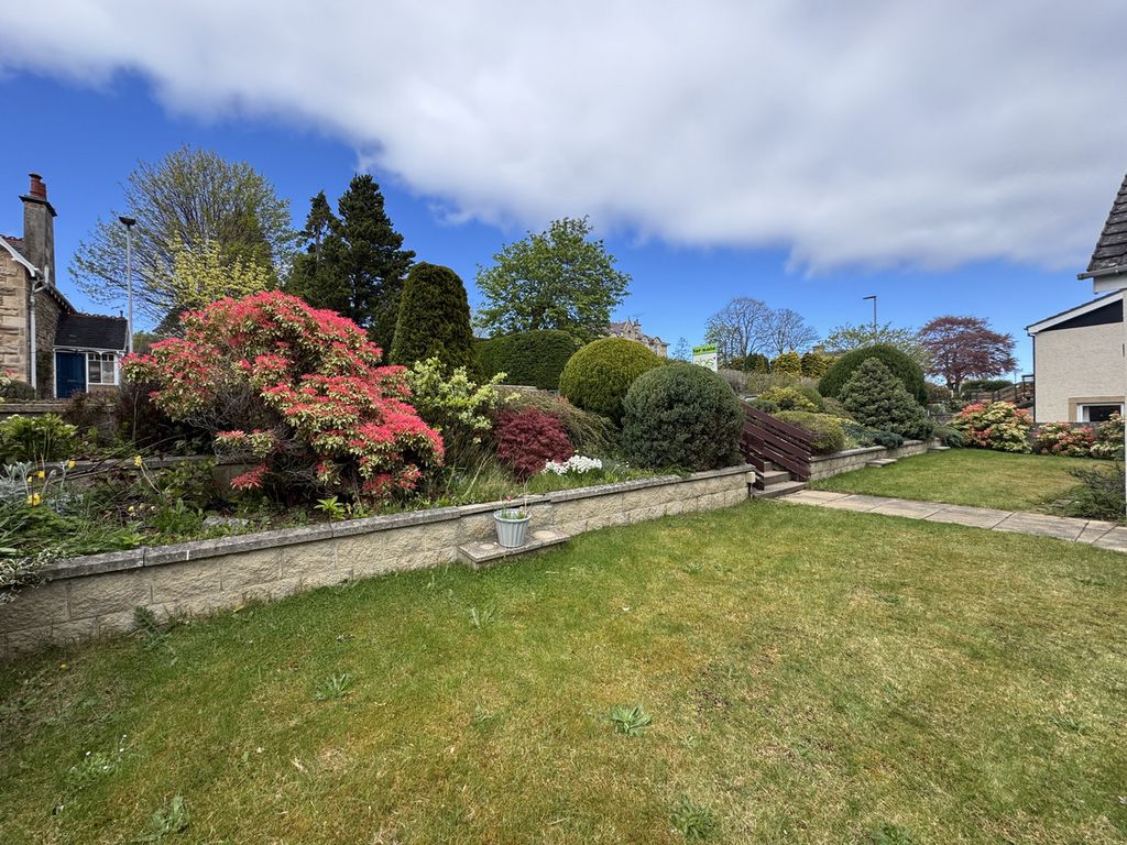 Property photo 3 of 26