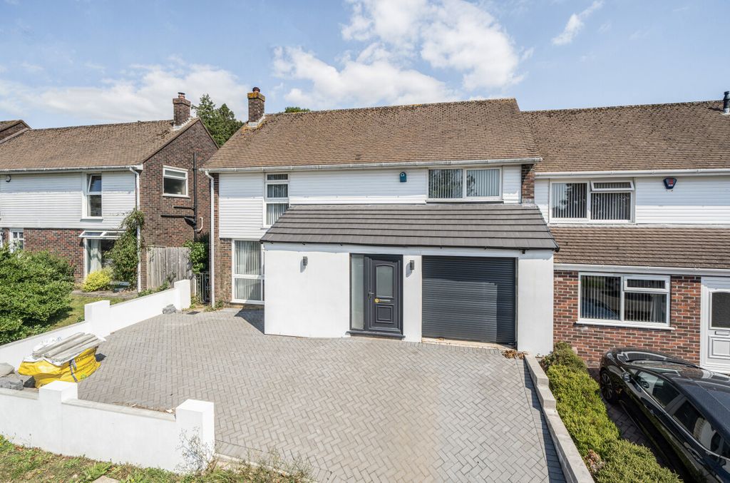 Property photo 1 of 16 1336884-1-68A8745...